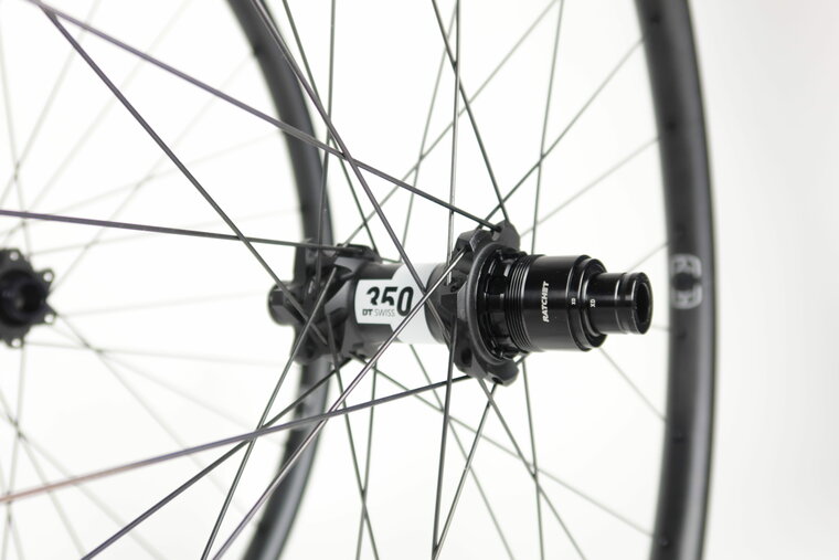 Fratelli custom MTB wielset: FX30-XC-OC velgen - Straightpull - Boost naven - Disc Brake (DB)