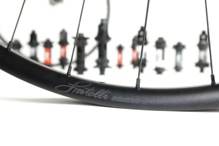 Fratelli custom MTB wheels: FX30-XC-OC rims - J-bend - Boost hubs - 6-bolt Disc Brake (DB) - by Wheel-Tec  